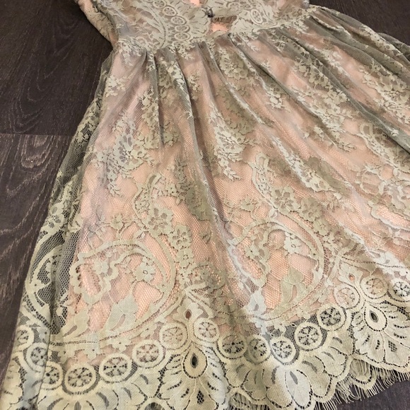 Stretch short lace dress - Picture 9 of 12